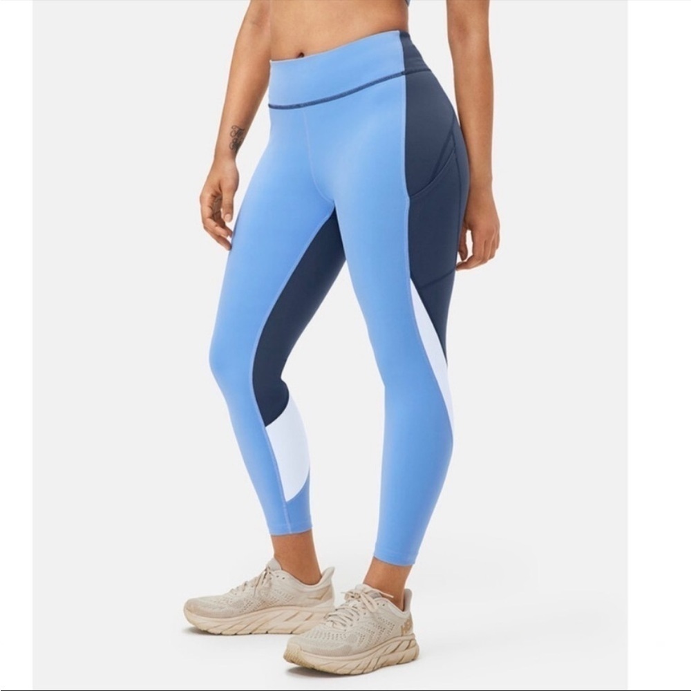 Outdoor voices leggings 7/8 zoom size XS in blue color way.